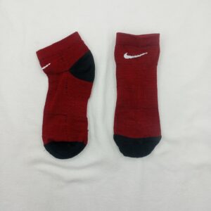 Soquetes Toalla Nike Bordo Logo Blanco Talon Negro